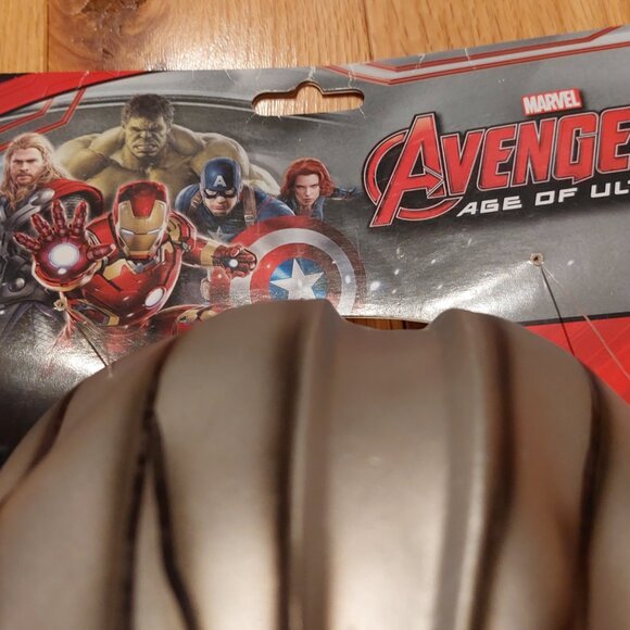BNWT Avengers 2 Age of Ultron Adult Ultron Mask - Picture 3 of 4